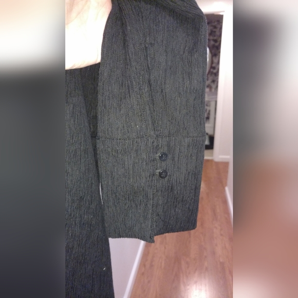 H&M Long Sleeve Cover - Picture 3 of 8